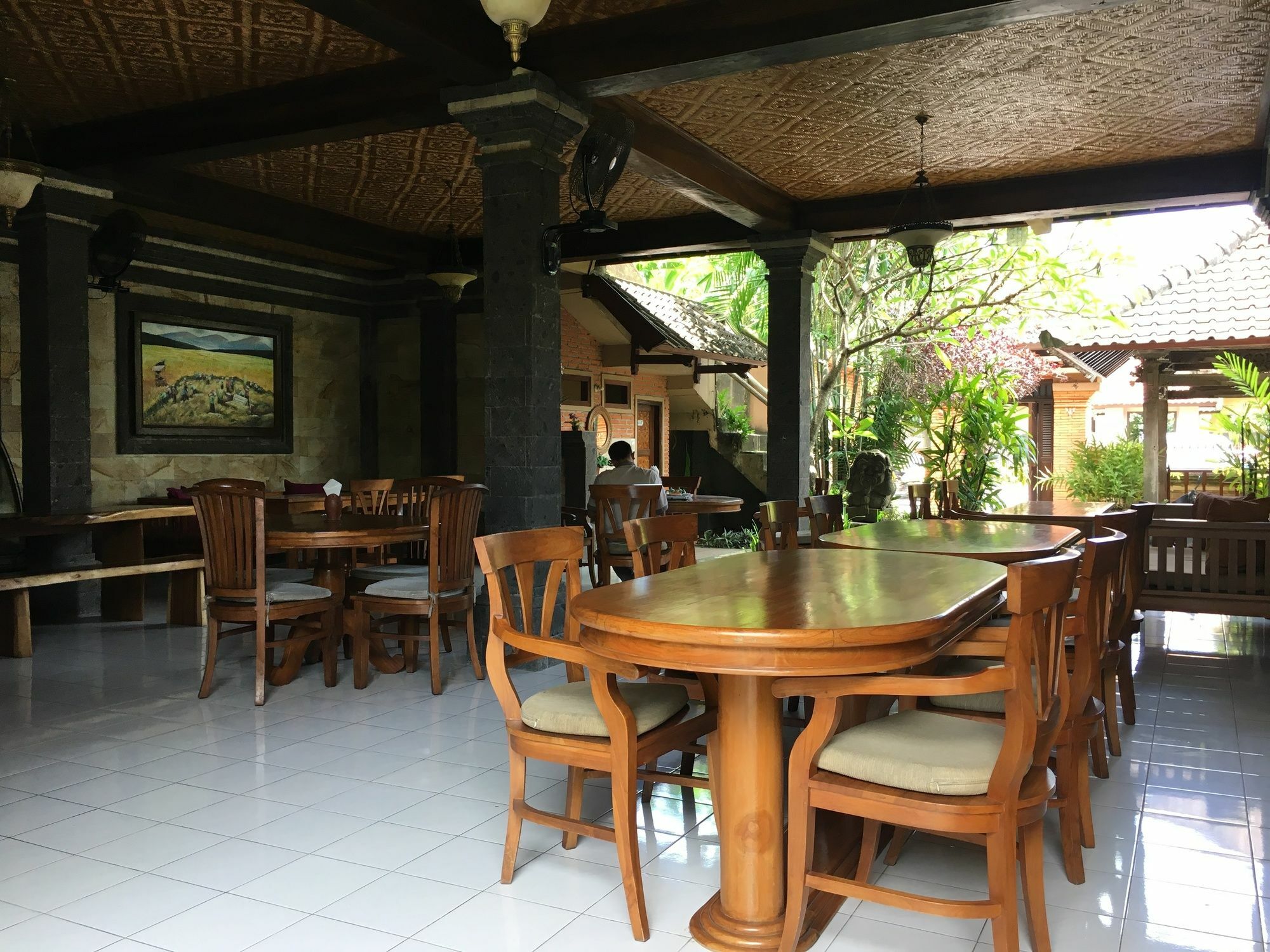 Cafe Wayan & Cottages Mangsit Exterior photo